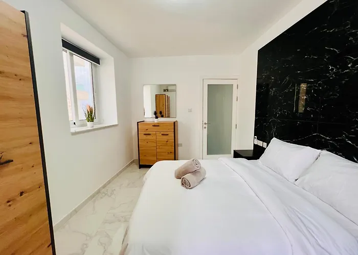 Beachfront Dr Habitación en casa particular St Paul's Bay