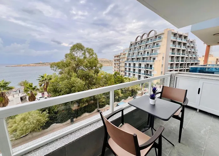 Beachfront Dr * St Paul's Bay